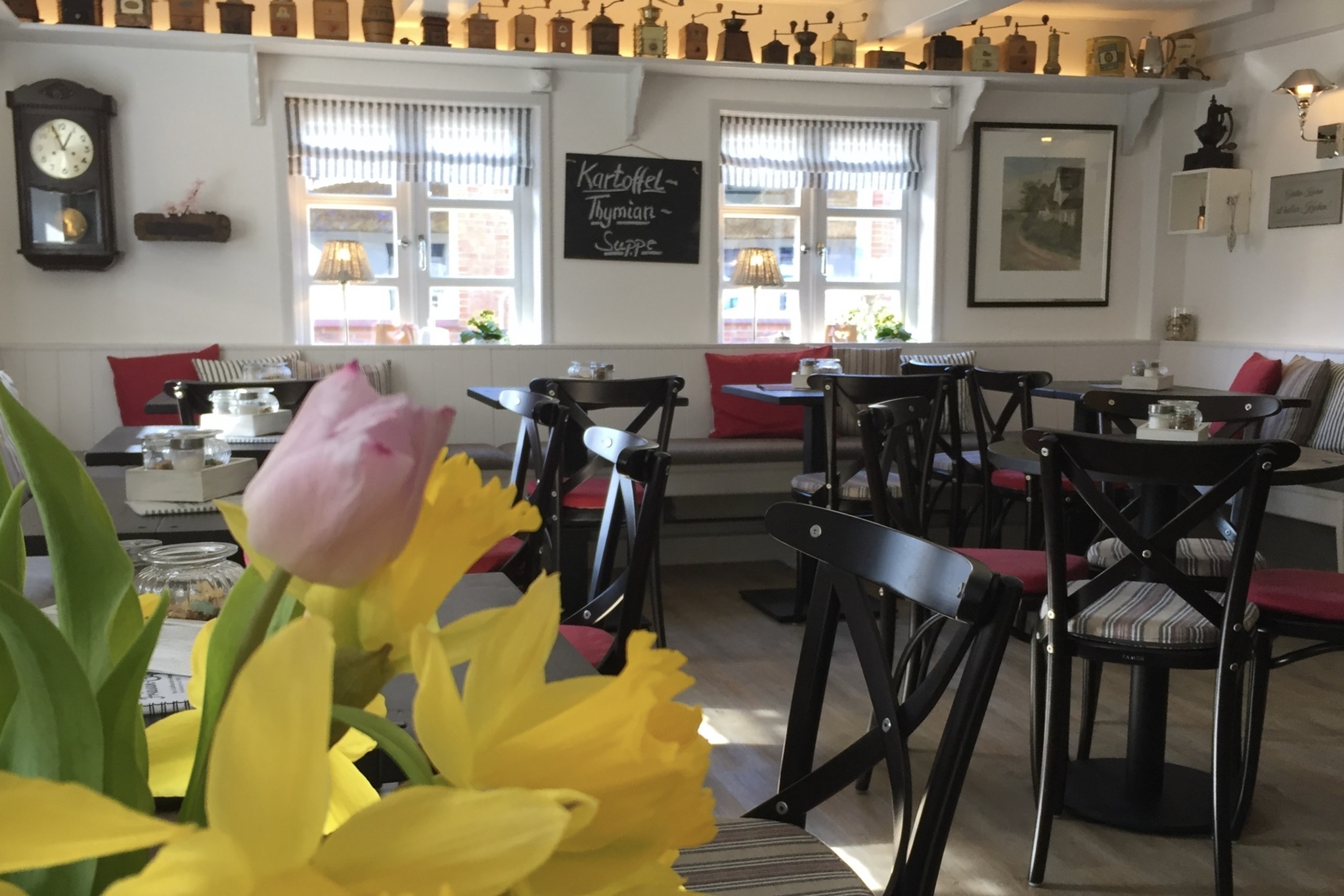 Öffnungszeiten im Friesen-Cafe in Nebel auf Amrum
